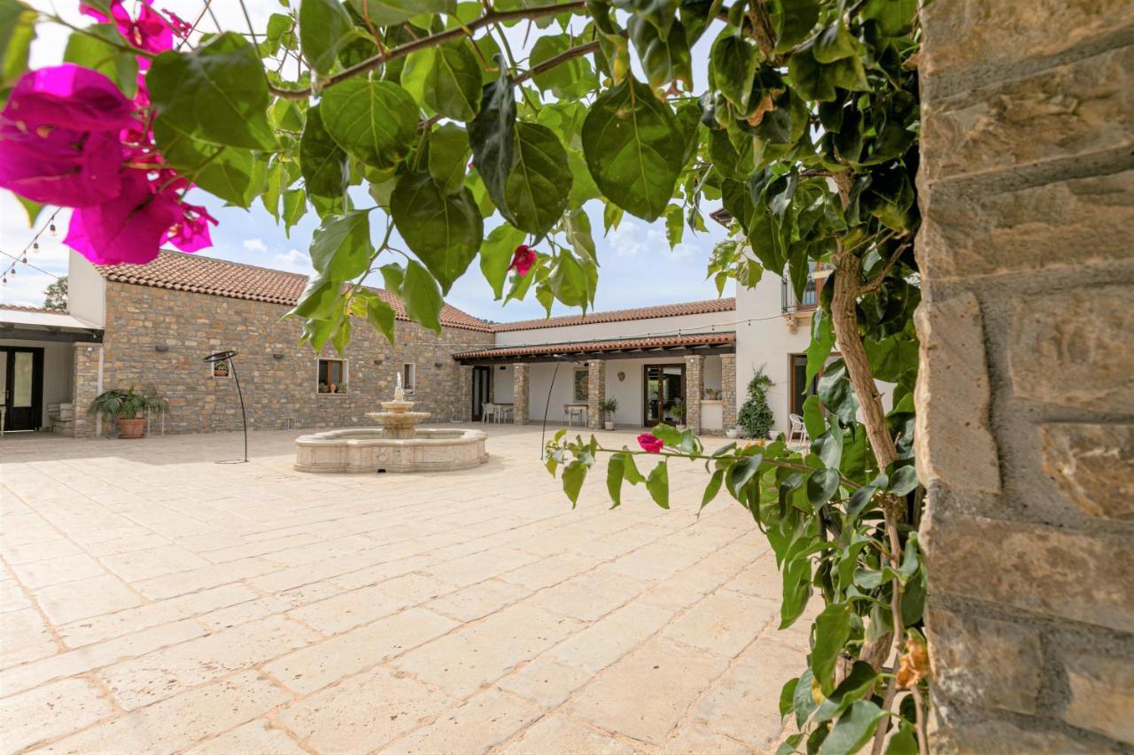 La Corte Del Sole Brucanuova Exterior foto